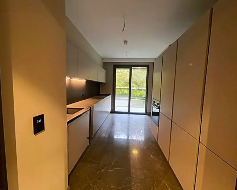 Fitted kitchen